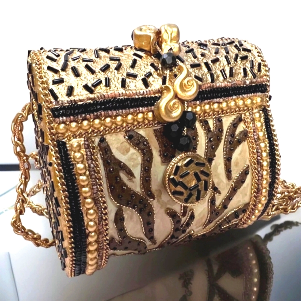 NEW VTG Mary Frances Designer Embellished elegant Gold+ Black Beaded Women's Bag